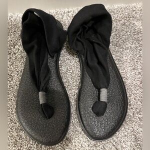 Sanuk sling yoga sandals